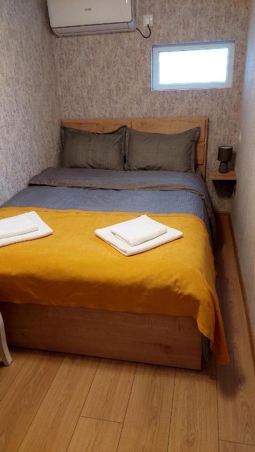 Yellow Apartment تبليسي المظهر الخارجي الصورة