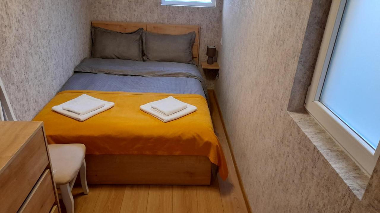Yellow Apartment تبليسي المظهر الخارجي الصورة